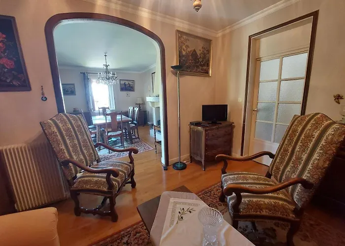 Maison Du Breuil A *